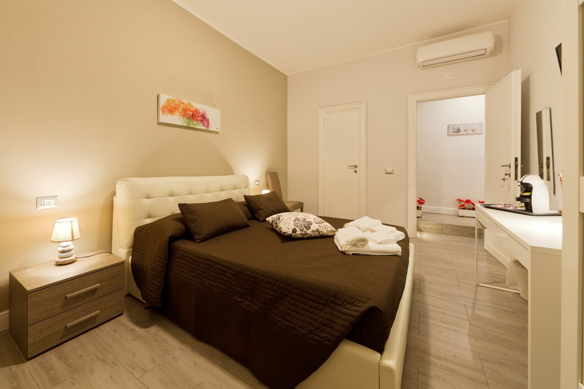 Pianeta Roma 48 Hotel Luaran gambar